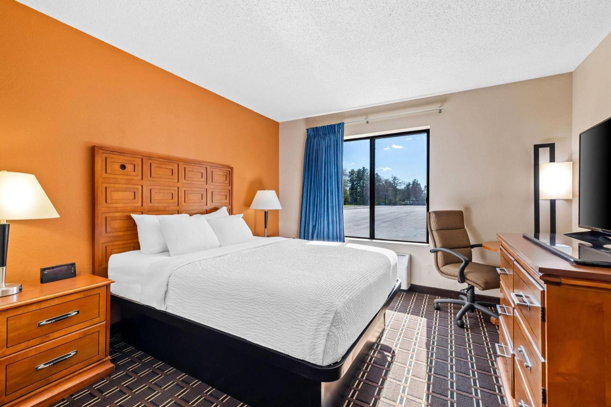 Days Inn By Wyndham Black River Falls - Access To Atv Trail Exterior foto