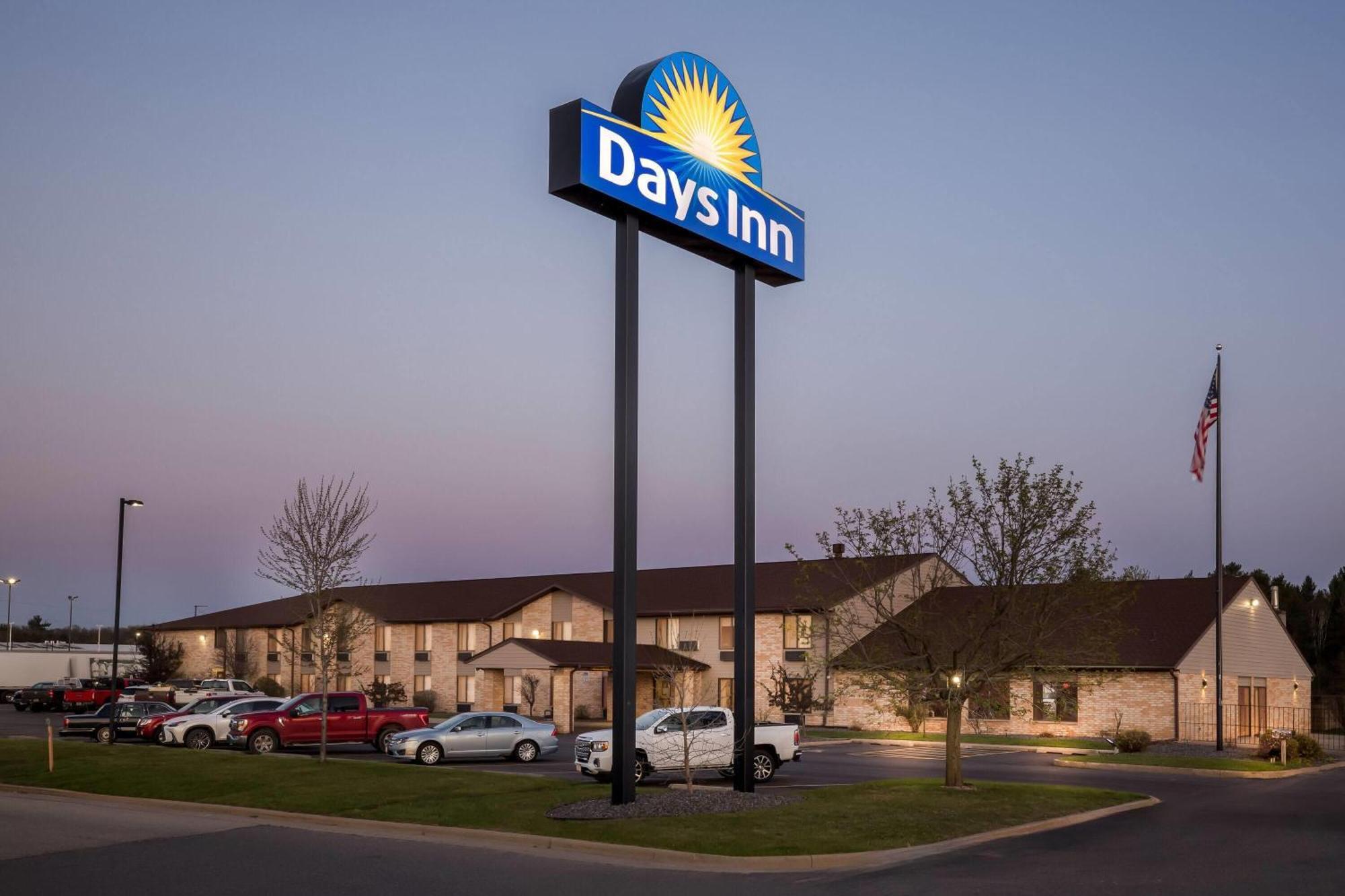 Days Inn By Wyndham Black River Falls - Access To Atv Trail Exterior foto